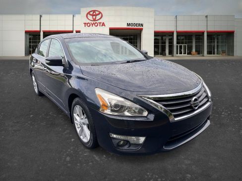 Used 2015 Nissan Altima 2.5 SV w/ Convenience Package FWD image 7