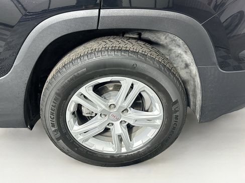 Used 2021 GMC Terrain SLE w/ Driver Convenience Package image 11