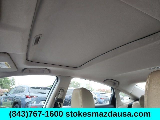 Used 2016 Honda Civic Touring image 6