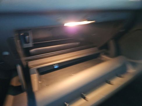 Used 2016 Volvo XC60 T6 w/ Protection Package image 33