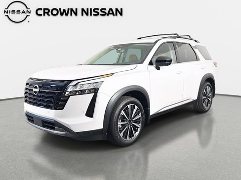 New 2026 Nissan Pathfinder Platinum image 1