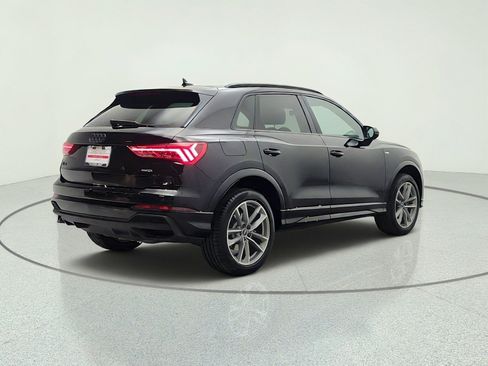 Used 2025 Audi Q3 2.0T Premium w/ Convenience Package AWD/4WD image 5