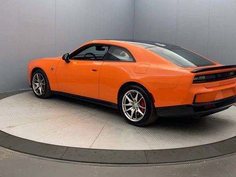 Used 2024 Dodge Charger Daytona Scat Pack w/ Plus Group AWD/4WD image 3