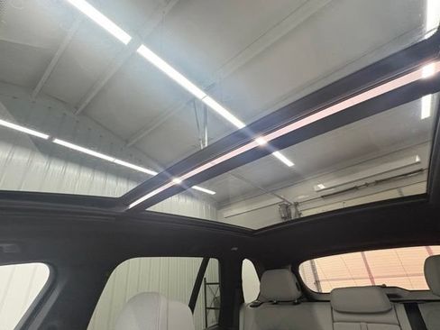 Used 2024 BMW X5 xDrive40i w/ M Sport Package AWD/4WD image 36