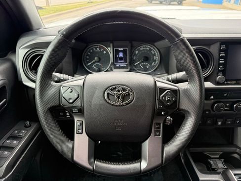 Used 2021 Toyota Tacoma TRD Sport w/ TRD Premium Sport Package image 19