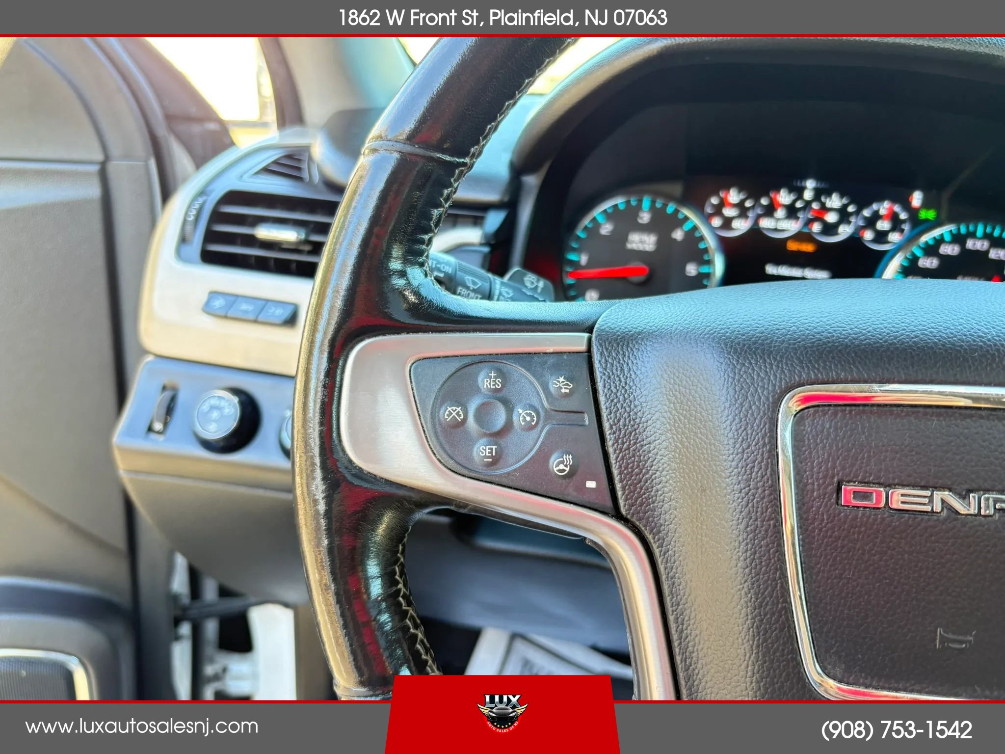 Used 2019 GMC Yukon Denali w/ Denali Ultimate Package AWD/4WD image 30