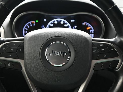 Used 2021 Jeep Grand Cherokee Laredo X AWD/4WD image 18