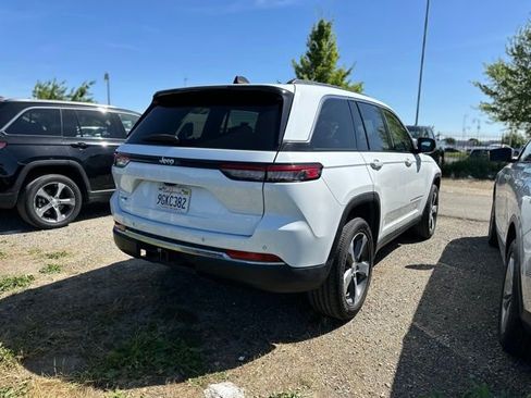 Used 2023 Jeep Grand Cherokee 4WD 4xe image 6