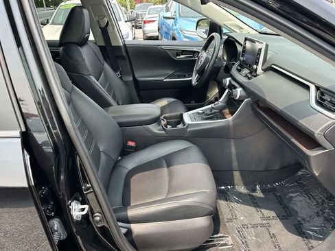 Used 2021 Toyota RAV4 Limited w/ Limited Grade Weather Package AWD/4WD image 19