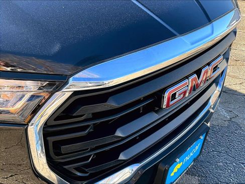 Used 2022 GMC Terrain SLE w/ Driver Convenience Package image 32