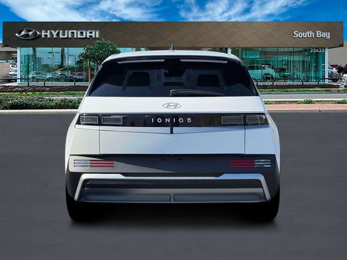 New 2026 Hyundai Ioniq 5 SEL RWD image 6
