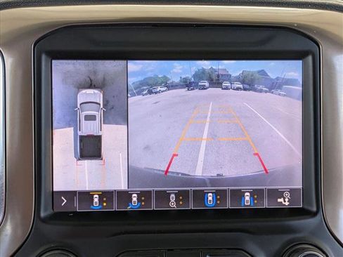 Used 2019 Chevrolet Silverado 1500 High Country w/ Technology Package image 12