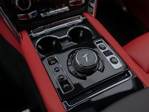 Used 2023 Rolls-Royce Cullinan image 39