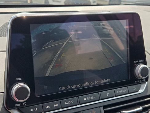 Used 2024 Nissan Altima 2.5 SV image 15