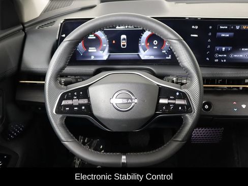 Used 2024 Nissan Ariya AWD image 7