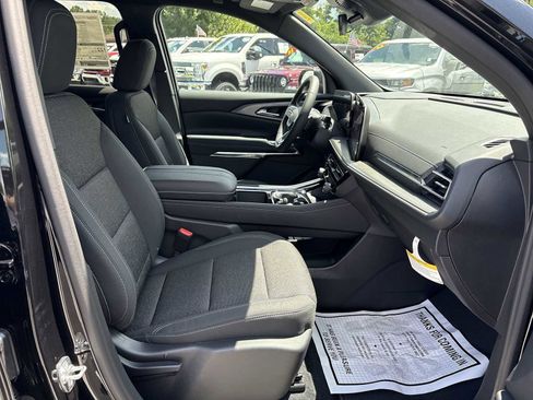 New 2026 Chevrolet Traverse LT FWD image 27