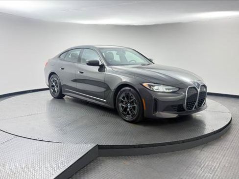 Used 2023 BMW i4 eDrive35 w/ Premium Package RWD image 9