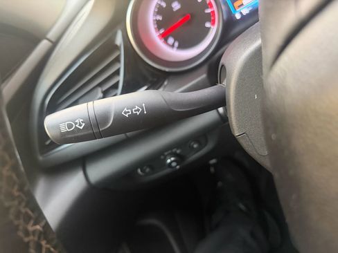 Used 2018 Buick Regal Essence image 16