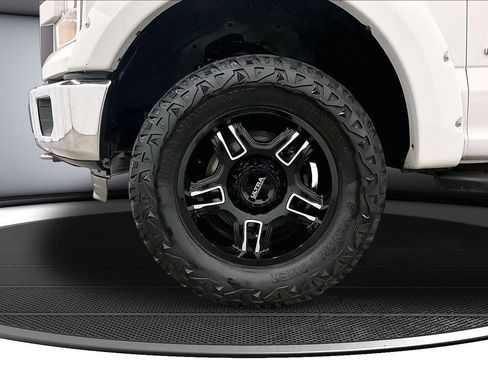 Used 2016 Ford F150 XLT w/ Equipment Group 302A Luxury AWD/4WD image 33