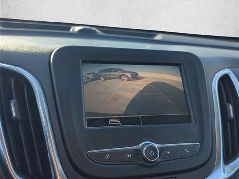 Used 2022 Chevrolet Equinox LT FWD image 17