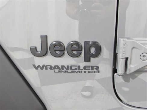 Used 2021 Jeep Wrangler Unlimited Sport image 25