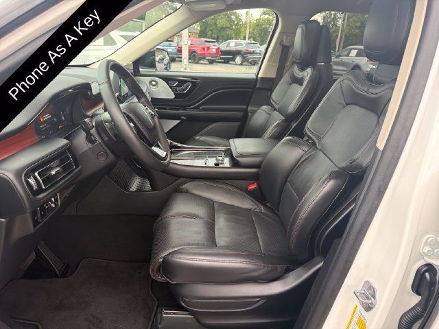 Used 2024 Lincoln Aviator Reserve w/ Equipment Group 201A AWD/4WD image 12