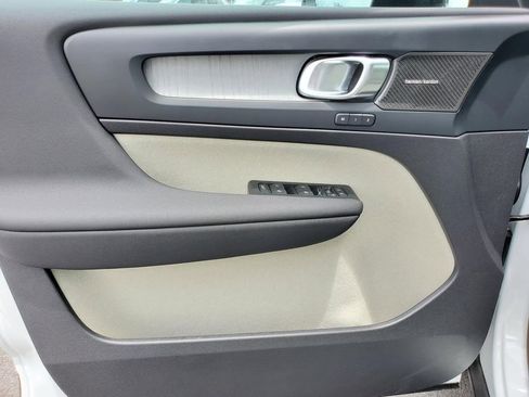 New 2026 Volvo XC40 B5 Ultra w/ Protection Package Premier image 3