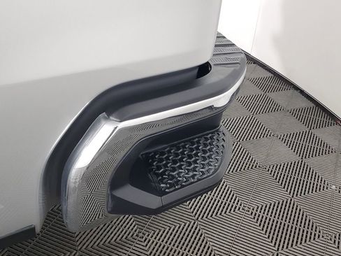 Used 2019 Chevrolet Silverado 1500 LT w/ All-Star Edition image 29