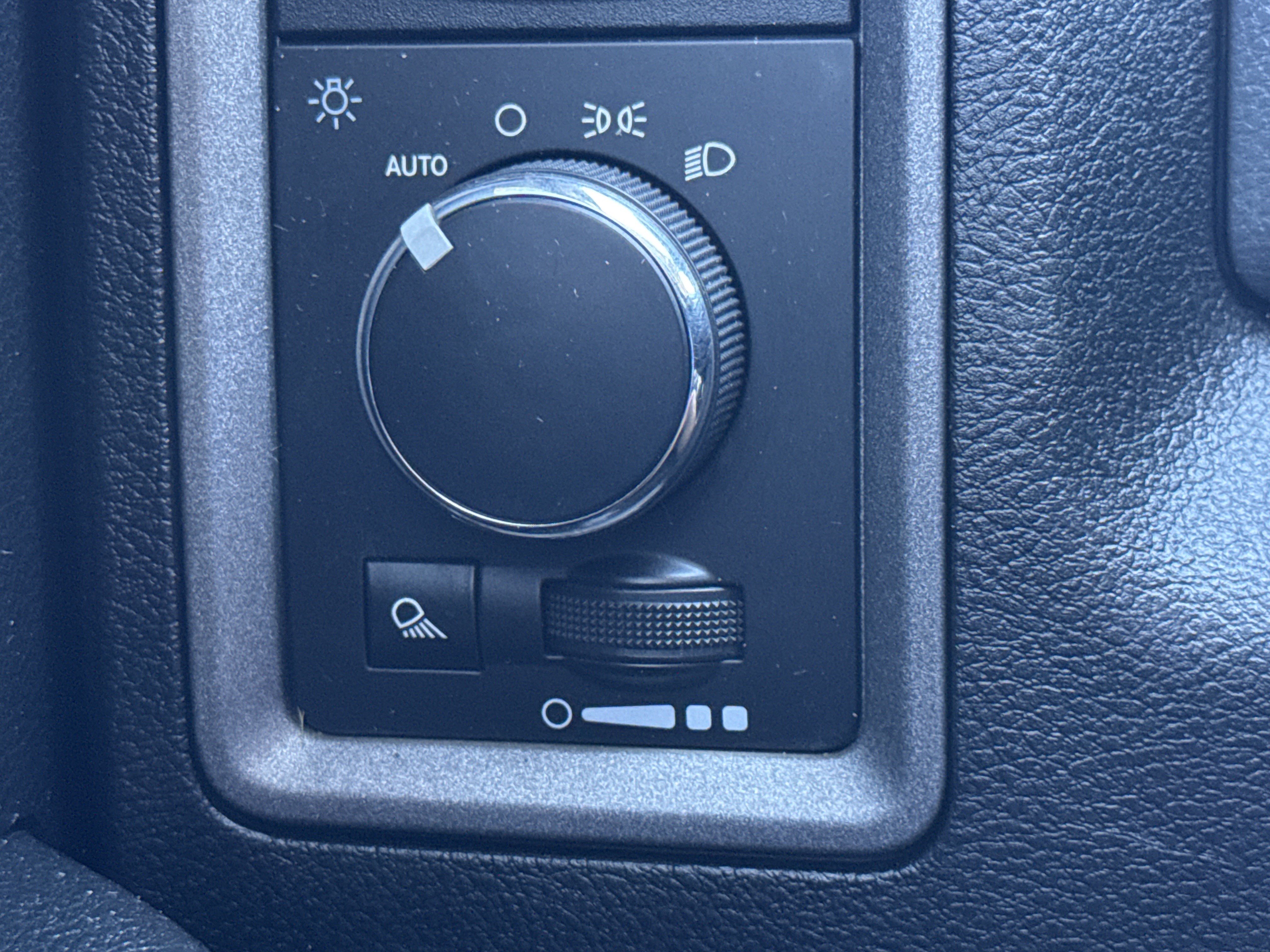 Used 2019 RAM 1500 Tradesman w/ Protection Group AWD/4WD image 14