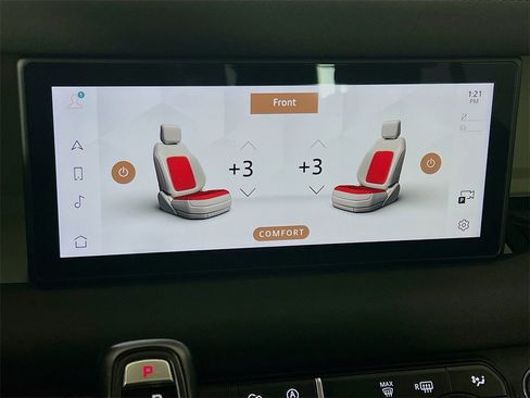 Used 2023 Land Rover Defender 110 SE image 21