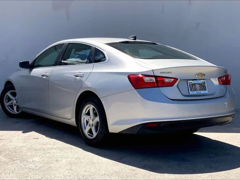 Used 2016 Chevrolet Malibu LS FWD image 4