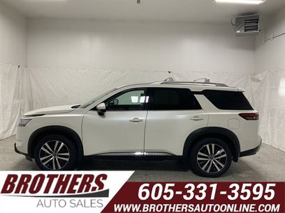 Used 2023 Nissan Pathfinder Platinum