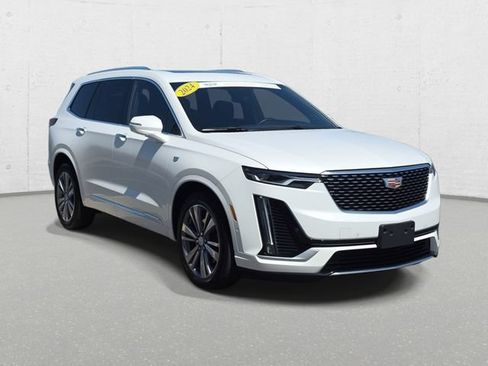 Certified 2024 Cadillac XT6 Premium Luxury w/ Technology Package AWD/4WD image 3