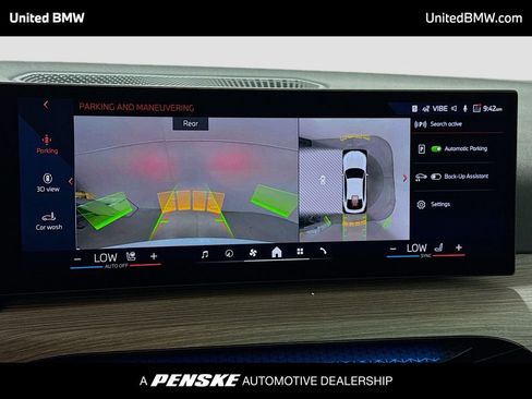 Used 2025 BMW i4 xDrive40i image 9