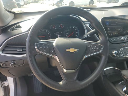 Used 2024 Chevrolet Malibu LT image 19