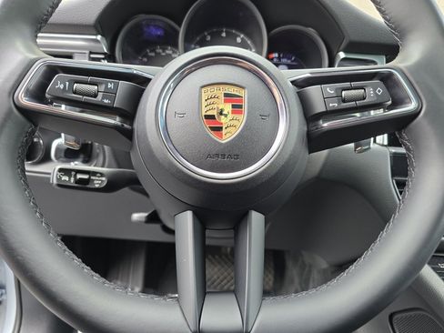 Certified 2024 Porsche Macan image 45