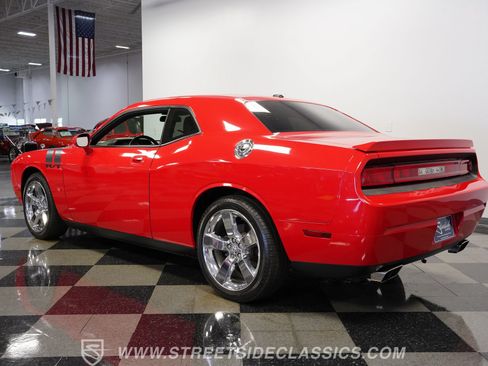 Used 2009 Dodge Challenger R/T RWD image 10