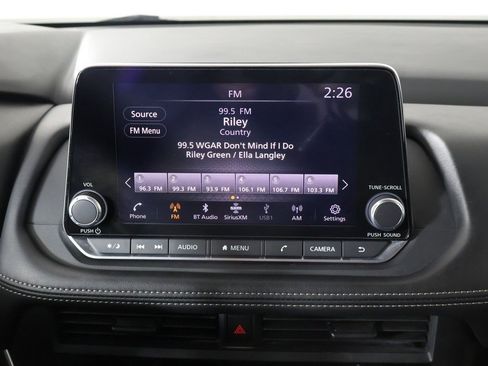 Used 2024 Nissan Rogue S image 38