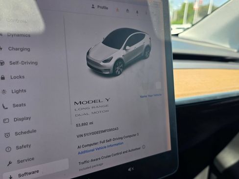 Used 2021 Tesla Model Y Long Range AWD/4WD image 33