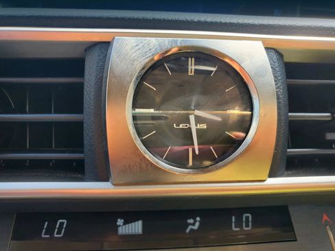 Used 2019 Lexus IS 300 AWD image 34