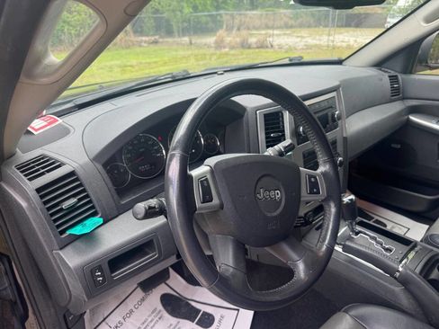 Used 2009 Jeep Grand Cherokee Laredo image 10