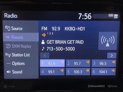 Used 2022 Toyota Highlander XSE image 25