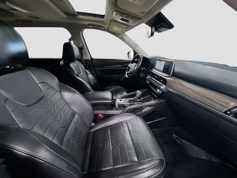 Certified 2022 Kia Telluride SX w/ SX Prestige Package image 32