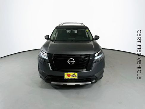 Certified 2025 Nissan Pathfinder SL AWD/4WD image 4