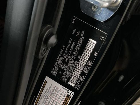 Used 2020 Toyota 4Runner SR5 Premium w/ Moonroof Package AWD/4WD image 40