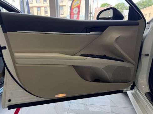 Used 2018 Toyota Camry LE w/ Protection Package (Q2) FWD image 8