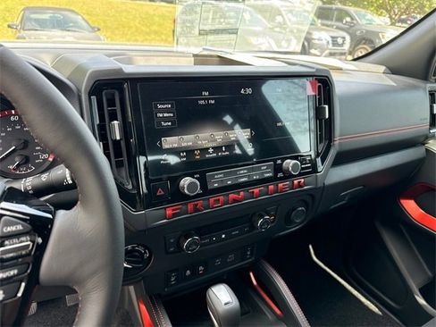 New 2025 Nissan Frontier PRO-4X w/ Pro Convenience Package image 19
