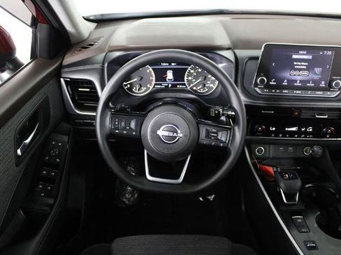 Certified 2022 Nissan Rogue SV FWD image 20