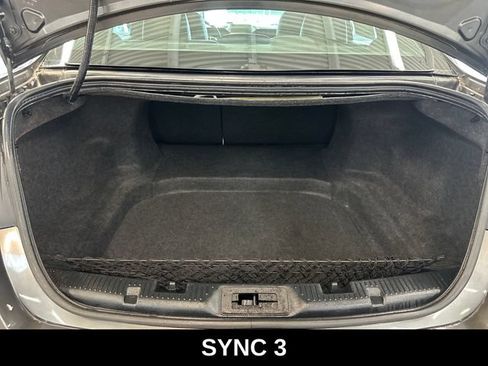 Used 2016 Ford Taurus Limited FWD image 6