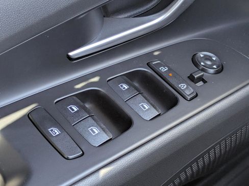 New 2026 Hyundai Elantra SE FWD image 23